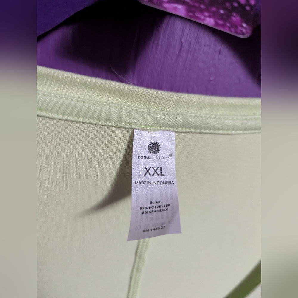 💜 Yogalicious Lime Green Soft Tie Front Crop Top XXL - Picture 2 of 3